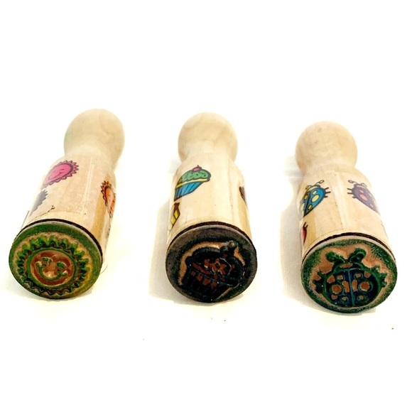 Melissa and Doug Wooden Rubber Stamp Set of 10 Rainbow Cupcake Cat Ladybug Sun - Picture 6 of 7